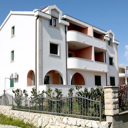 Apartmani Basic Rogoznica Rogoznica  Esterno foto