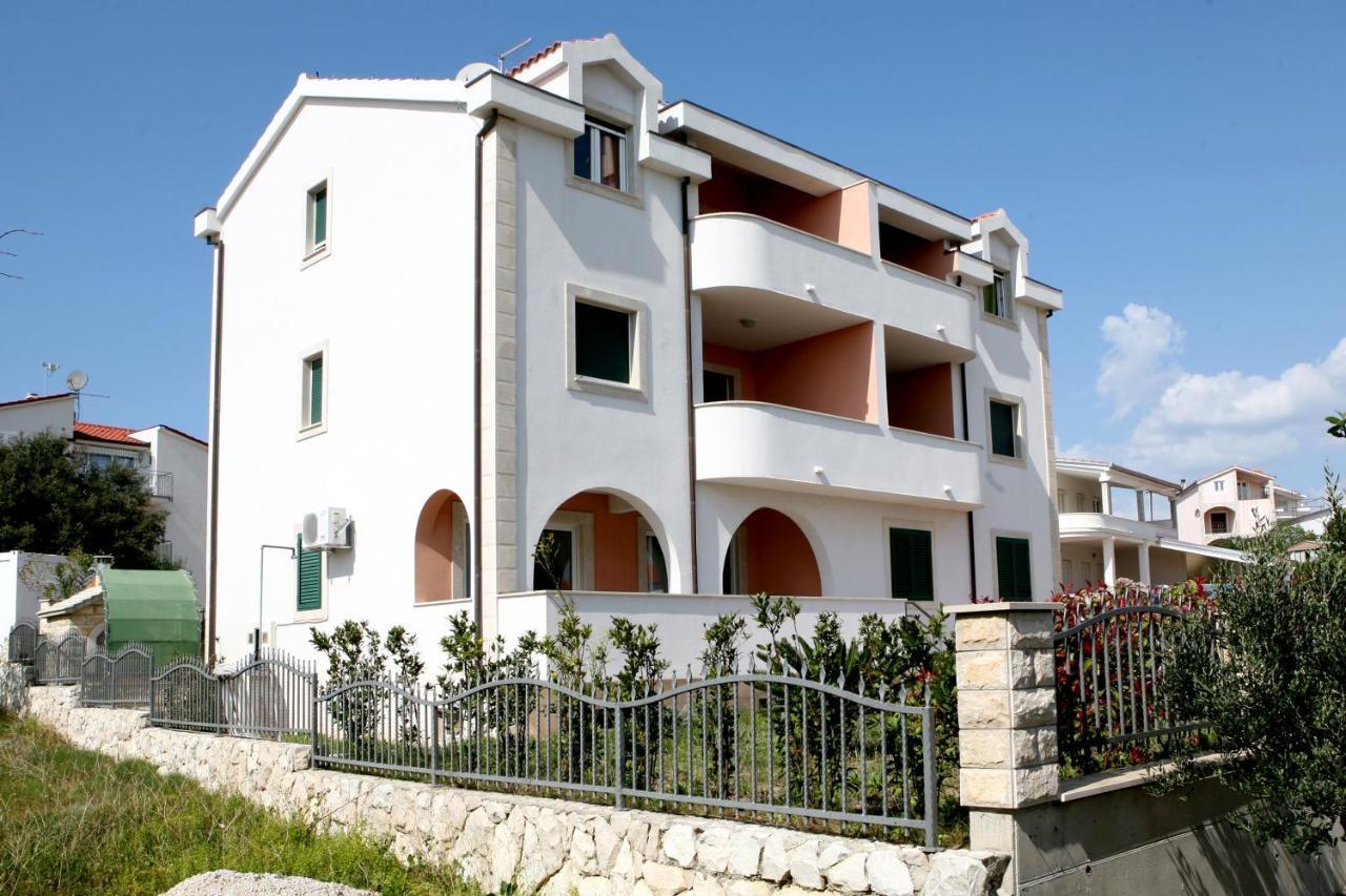 Apartmani Basic Rogoznica Rogoznica  Esterno foto