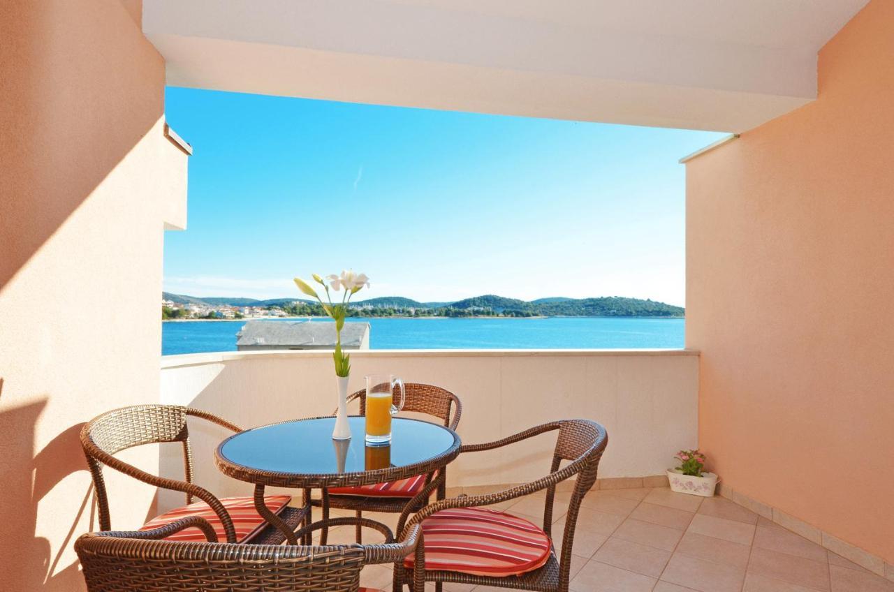 Apartmani Basic Rogoznica Rogoznica  Esterno foto