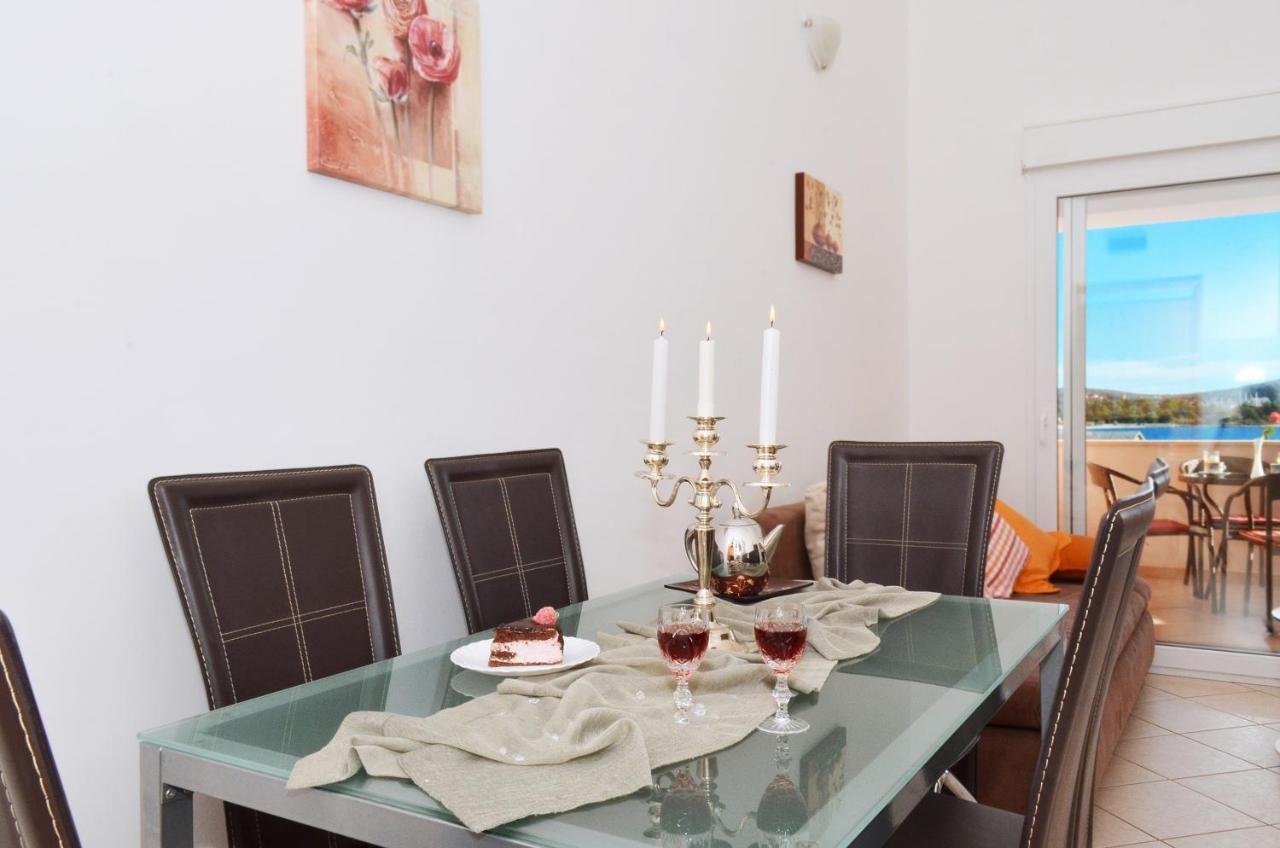 Apartmani Basic Rogoznica Rogoznica  Esterno foto