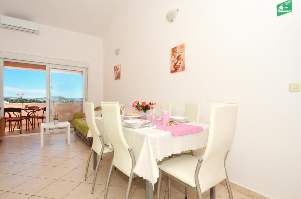 Apartmani Basic Rogoznica Rogoznica  Esterno foto