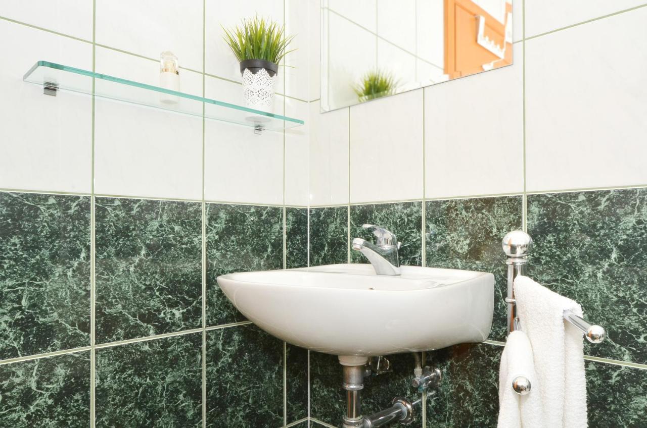 Apartmani Basic Rogoznica Rogoznica  Esterno foto